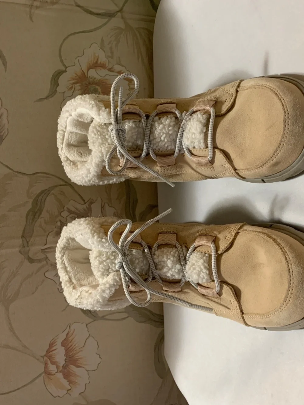 Sorel Women's Explorer II Carnival Cozy Waterproof Boots Size 8 Tan Gently Worn